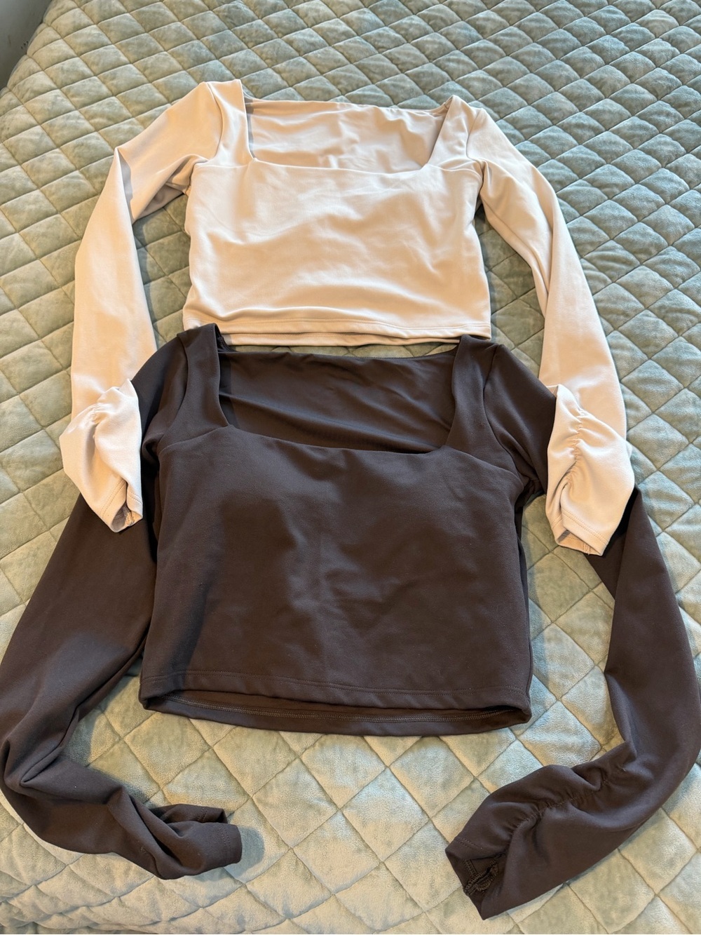 Set of 2 Gilly Hicks Active Recharge Cinch Sweetheart Tops - size S